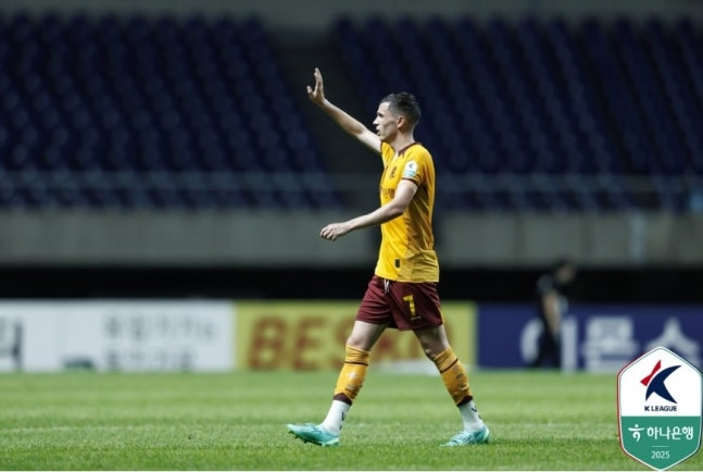 광주FC, 김천과 1-1 무승부...6위 유지